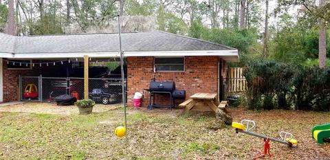 209 Pineland St, Perry, FL 32348 photo 3