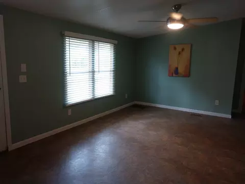 516 W Willow St, Perry, FL 32347 photo 12