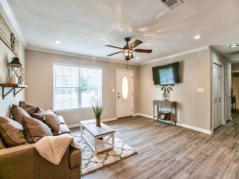10 Stevens Dr, Midway, FL 32343 photo 6