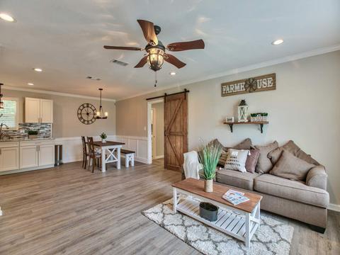 10 Stevens Dr, Midway, FL 32343 photo 3