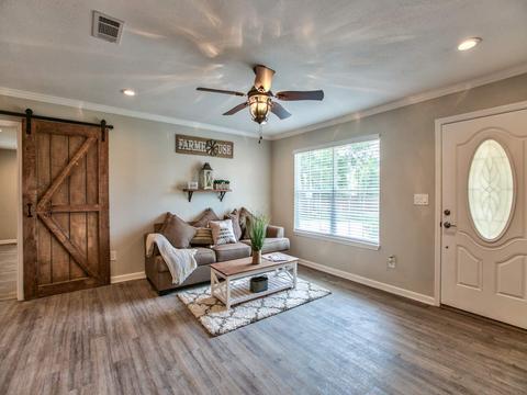 10 Stevens Dr, Midway, FL 32343 photo 4