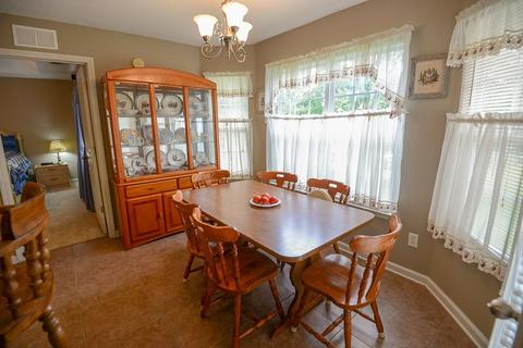 560 Sand Pine Cir, Midway, FL 32343 photo 17