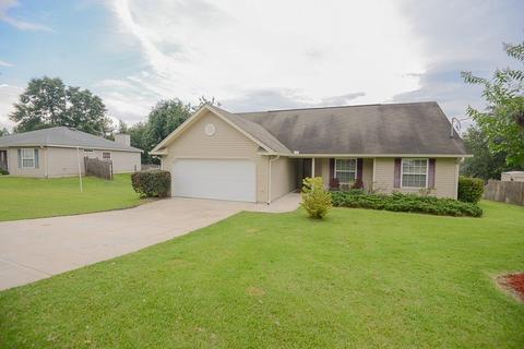 560 Sand Pine Cir, Midway, FL 32343 photo 3