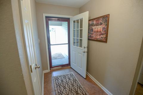 560 Sand Pine Cir, Midway, FL 32343 photo 6