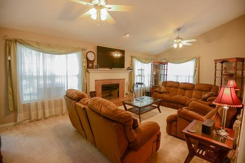 560 Sand Pine Cir, Midway, FL 32343 photo 7