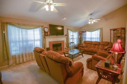 560 Sand Pine Cir, Midway, FL 32343 photo 8