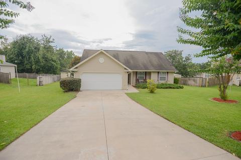 560 Sand Pine Cir, Midway, FL 32343 photo 2
