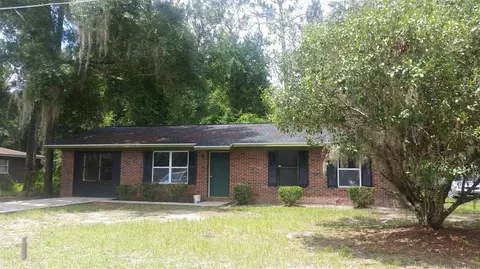 305 Sandra St, Perry, FL 32348 photo 2