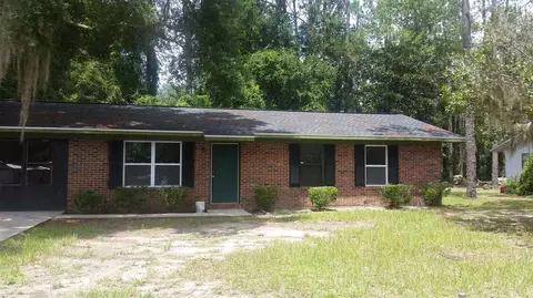 305 Sandra St, Perry, FL 32348 photo 3