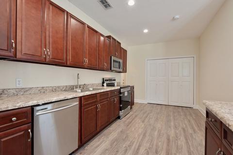 77 Frances Harrell Way, Midway, FL 32343 photo 9