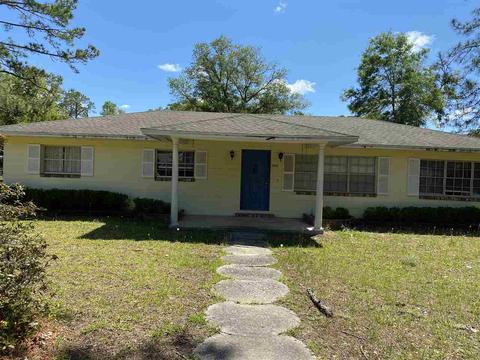 1202 N Springfield St, Perry, FL 32347 photo 1