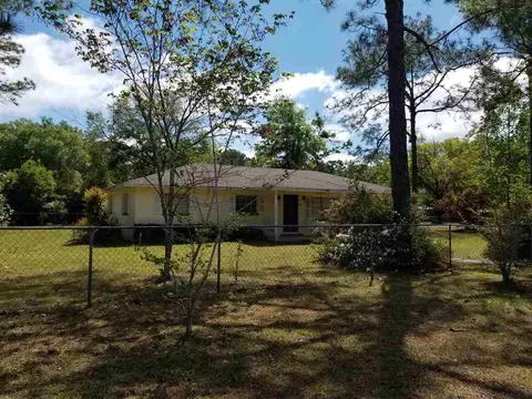 1202 N Springfield St, Perry, FL 32347 photo 2