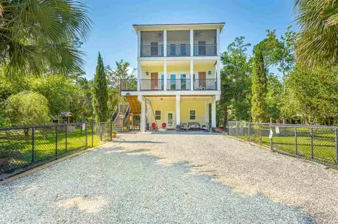 28 Division St, Panacea, FL 32346 photo 1