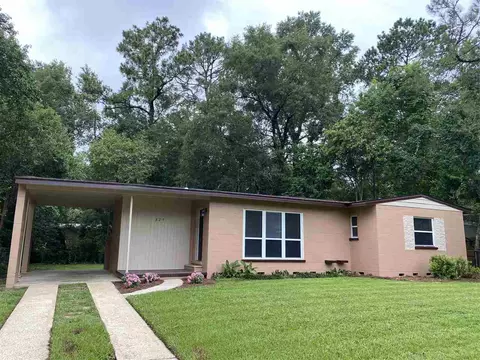 829 Apache St, Tallahassee, FL 32301 photo 1