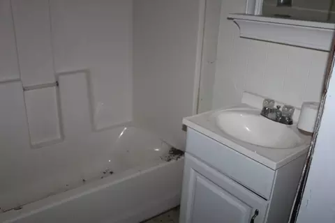 541 SE Seaboard St, Lee, FL 32059 photo 5