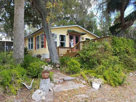 915 S Riverside Dr, Steinhatchee, FL 32359 photo 1