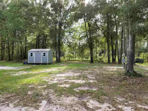 372 NE Hillside Ter, Lee, FL 32340 photo 8