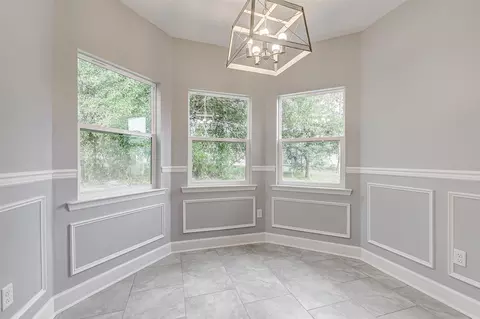 399 Sand Pine Cir, Midway, FL 32343 photo 8