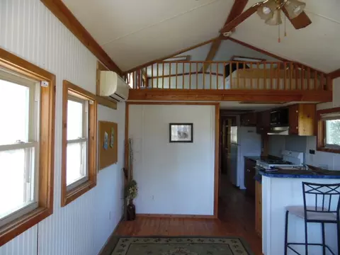 647 Mill Rd, Carrabelle, FL 32322 photo 6