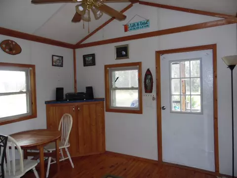 647 Mill Rd, Carrabelle, FL 32322 photo 10
