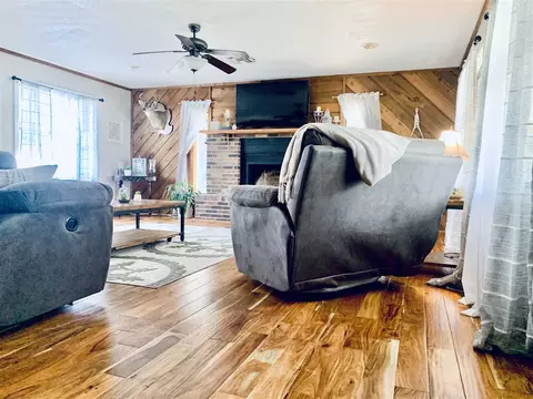 301 W High St, Perry, FL 32347 photo 8