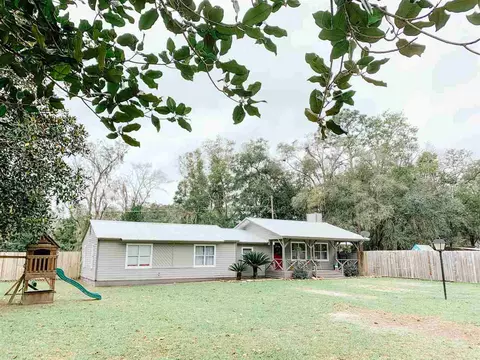 301 W High St, Perry, FL 32347 photo 1