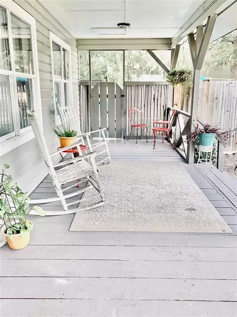 301 W High St, Perry, FL 32347 photo 2