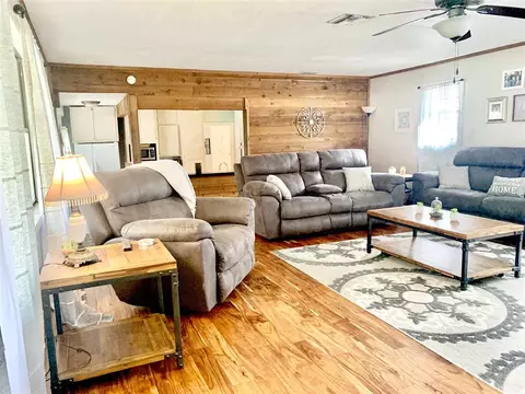 301 W High St, Perry, FL 32347 photo 7