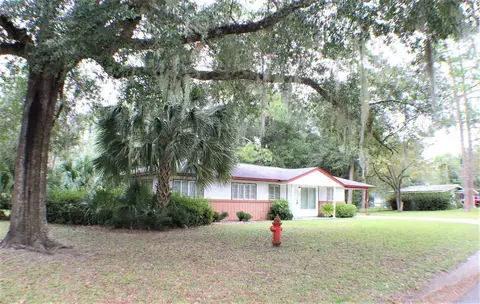 1100 E Julia St, Perry, FL 32347 photo 3