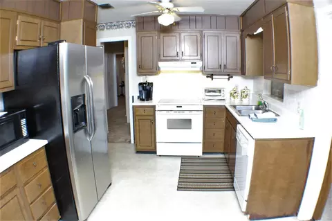 1100 E Julia St, Perry, FL 32347 photo 9