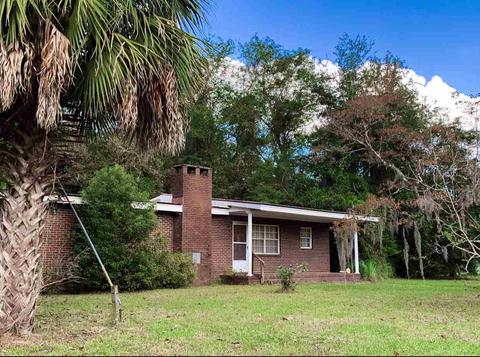 1000 E Julia St, Perry, FL 32347 photo 1