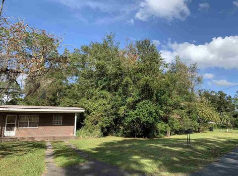 1000 E Julia St, Perry, FL 32347 photo 3