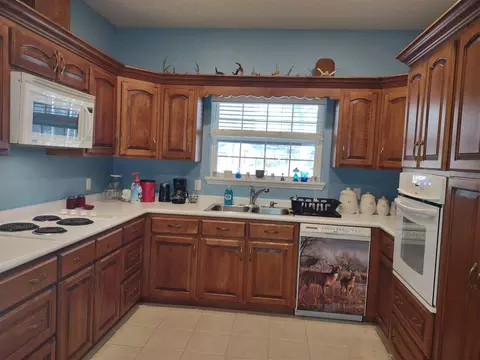 225 N Cheryl Dr, Perry, FL 32347 photo 9