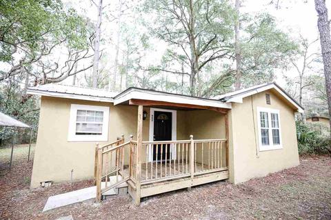 902 W Wilcox St, Perry, FL 32347 photo 1