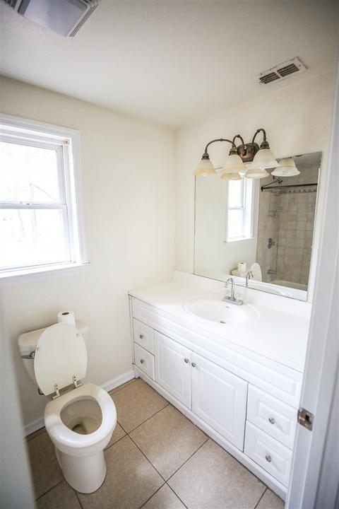 902 W Wilcox St, Perry, FL 32347 photo 9