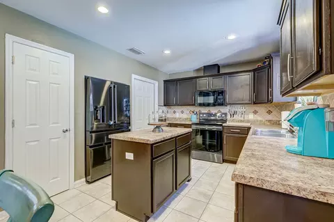 840 Rustling Pines Blvd, Midway, FL 32343 photo 10