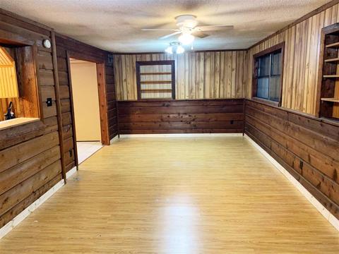 211 W High St, Perry, FL 32347 photo 2