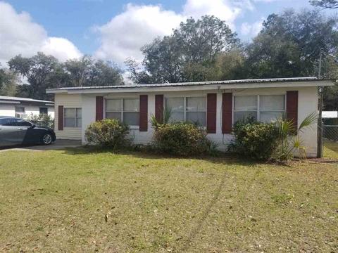 206 Susan St, Perry, FL 32348 photo 1