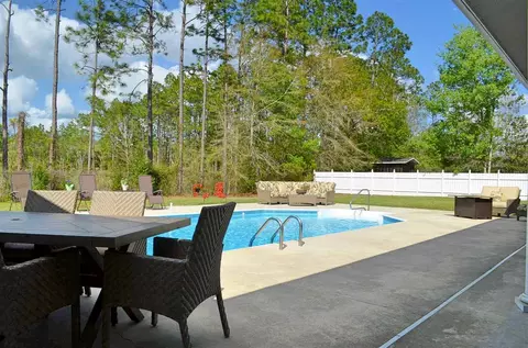 1560 E Davis Rd, Perry, FL 32348 photo 6