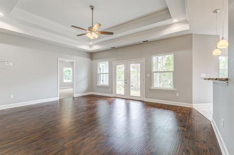 475 Sand Pine Cir, Midway, FL 32343 photo 7