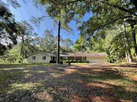 593 E Ash St, Perry, FL 32347 photo 1