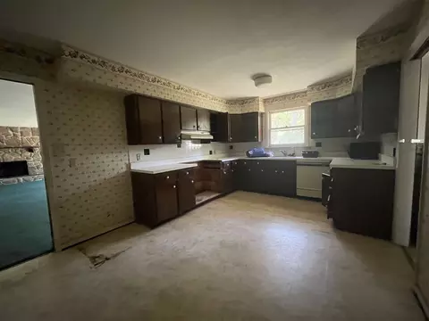 593 E Ash St, Perry, FL 32347 photo 9