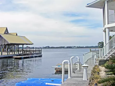 98 Kingfisher Rd, Perry, FL 32348 photo 2