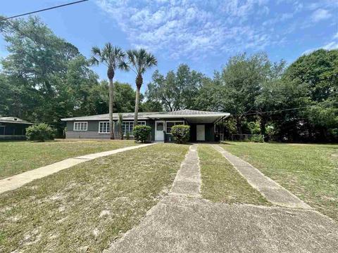 807 E Cherry St, Perry, FL 32347 photo 2