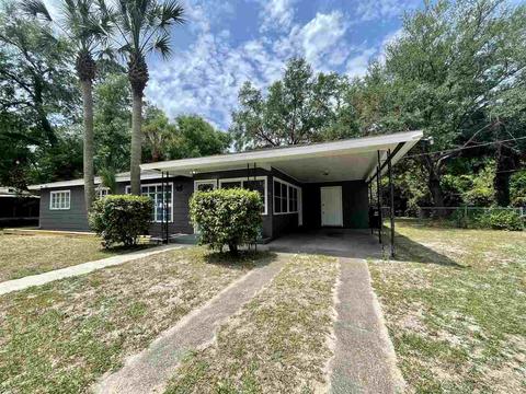 807 E Cherry St, Perry, FL 32347 photo 1
