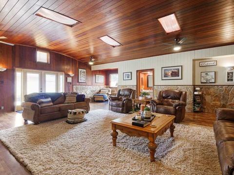 580 E Ash St, Perry, FL 32347 photo 3