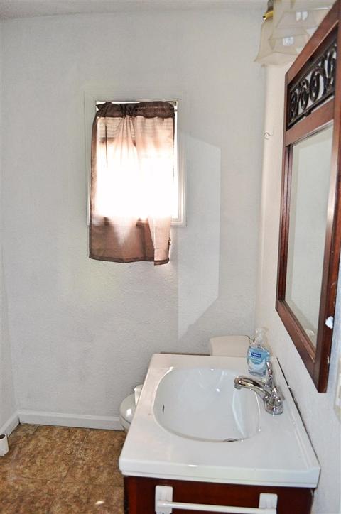 213 Lewis Dr, Perry, FL 32348 photo 8
