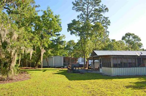 2368 Live Oak Rd, Perry, FL 32348 photo 2