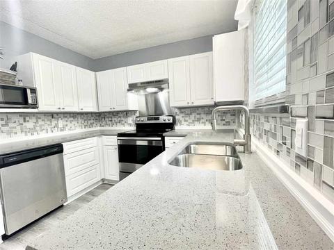 816 E Cherry St, Perry, FL 32347 photo 5