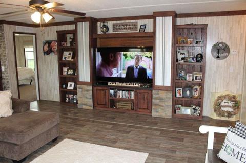 116 SE Baldwin Dr, Lee, FL 32059 photo 4